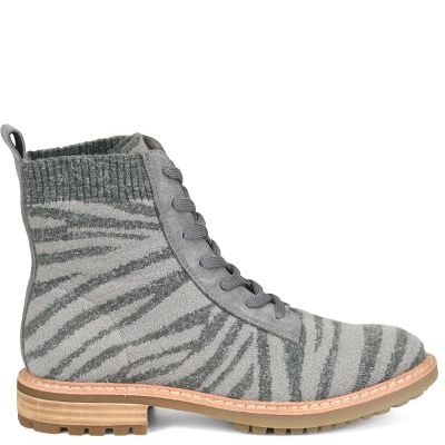 Landee shown in Grey (Animal Print)