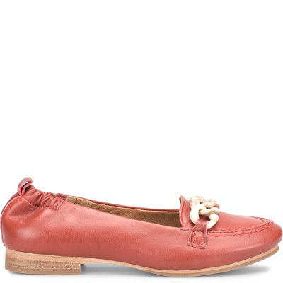 Kadyn shown in Rouge Red (Red)