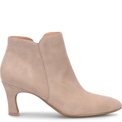 Sasha shown in Stone Suede (Pink)