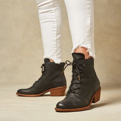 Annalise shown on model 